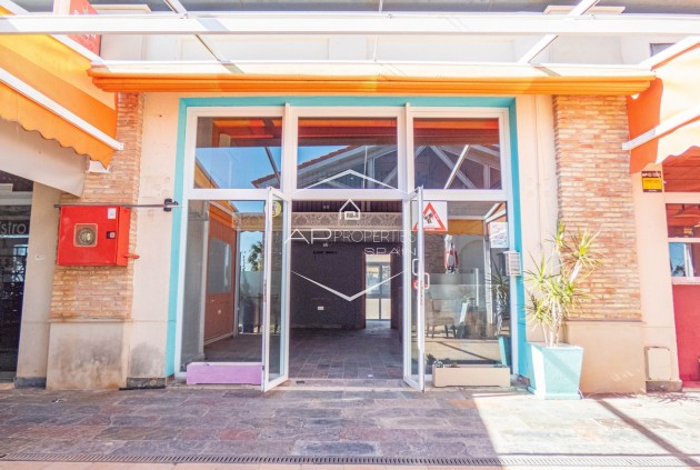 Commercieel - Herverkoop - Algorfa -
                Algorfa