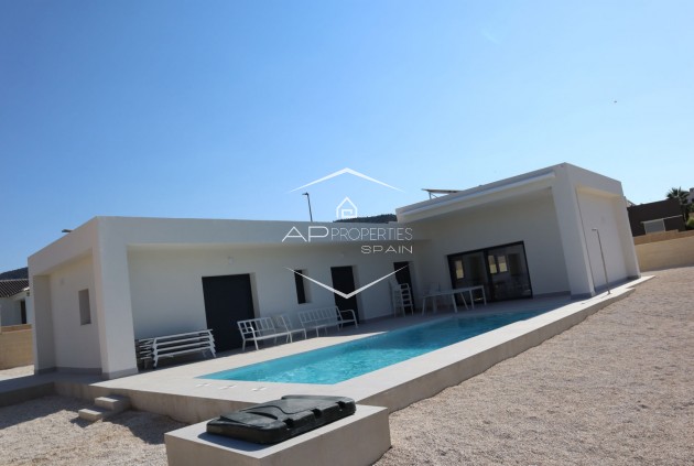 Villa / Detached - New Build - La Romana - La Romana