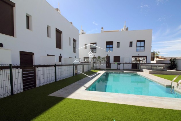 Villa - Detached - New Build - Pilar de la Horadada - parque Andromeda