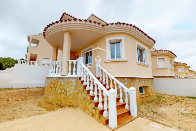 Villa / Detached - New Build - San Miguel de Salinas -
                Cerro Del Sol