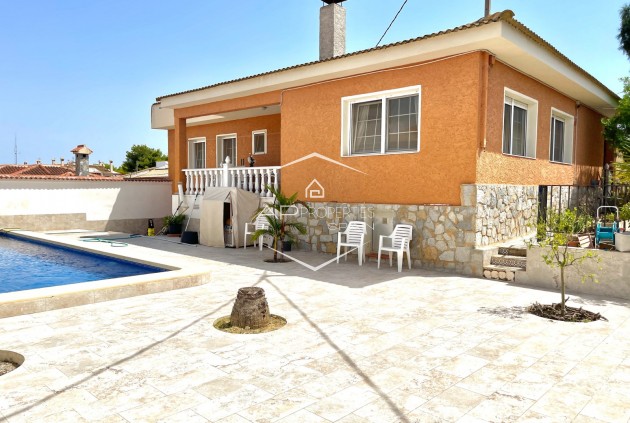 Villa - Detached - Resale - Benijofar - pueblo