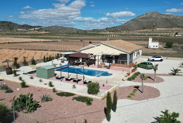 Villa / Detached - Resale - Hondón de las Nieves -
                Hondón de las Nieves