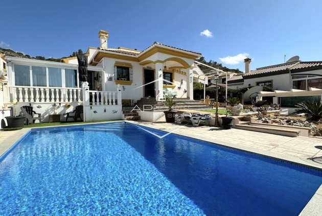 Villa / Detached - Resale - Hondón de las Nieves - Hondón de las Nieves