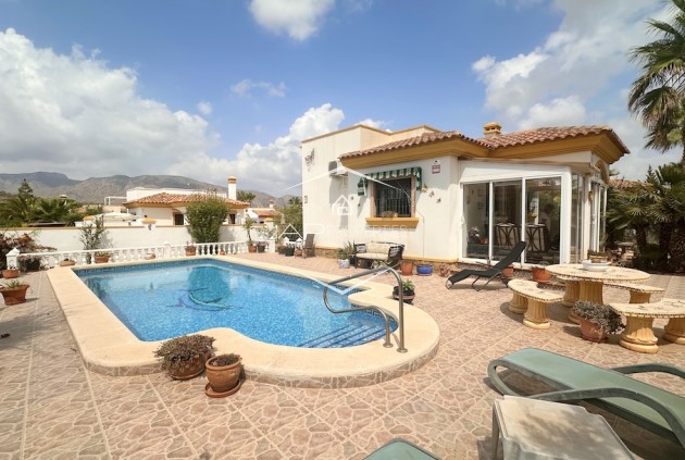 Villa / Detached - Resale - Hondón de las Nieves -
                Hondón de las Nieves