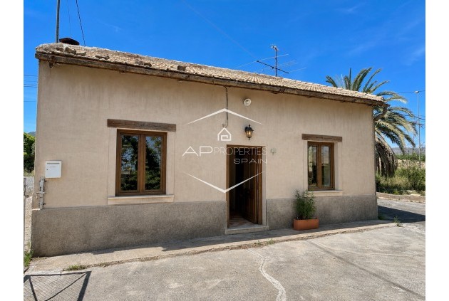 Villa - Detached - Resale - La Romana -
                Villas de la Romana
