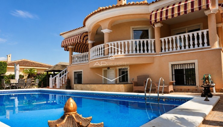 Villa - Detached - Resale - Rojales -
            Rojales