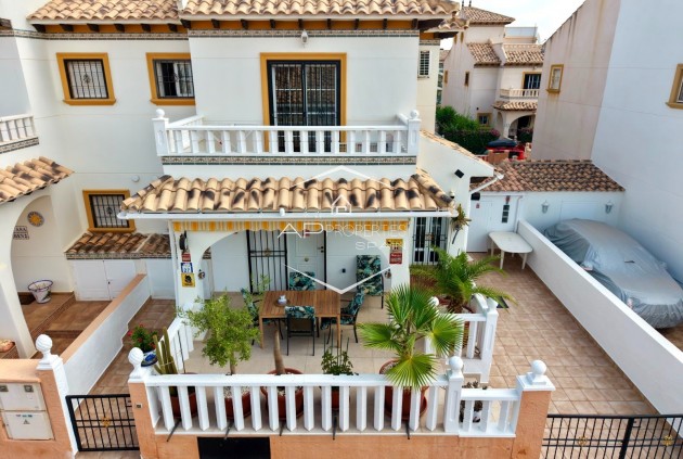 Villa - Halfvrijstaand - Herverkoop - Lomas de Cabo Roig - Orihuela Costa