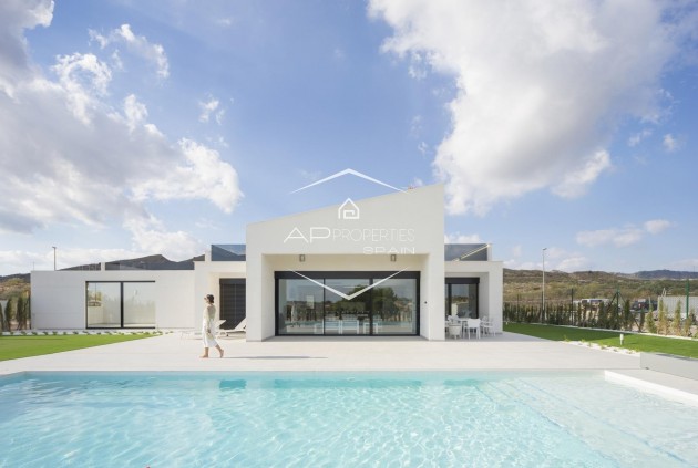 Villa - Independiente - Nueva construcción  - Baños y Mendigo - Altaona Golf
