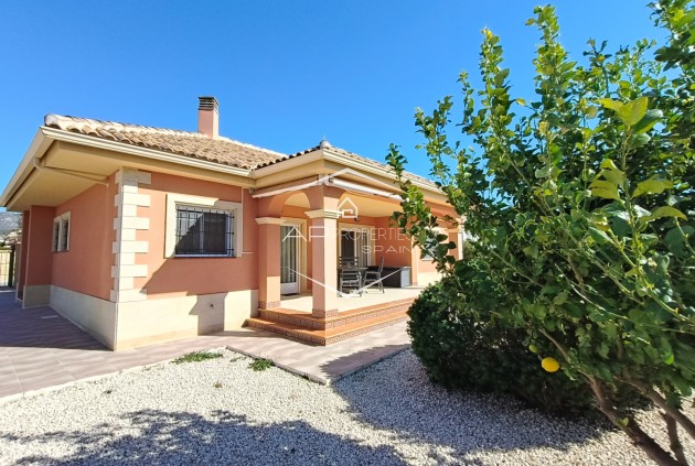 Villa - Independiente - Reventa - La Romana - La Romana