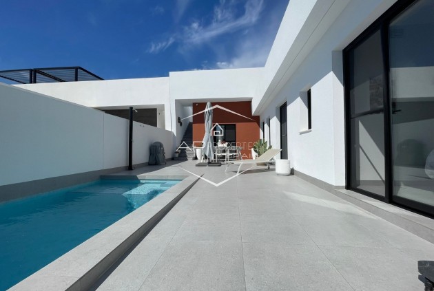 Villa - Independiente - Reventa - Torre Pacheco - Roldán