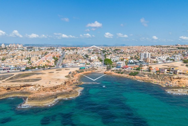 Villa - Vrijstaand - Herverkoop - Torrevieja - Zona los Frutales