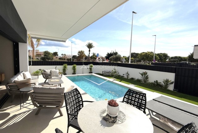 Revente - Bungalow -
Pilar de la Horadada - Costa Blanca Sur