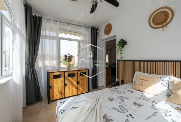 Herverkoop - Villa - Halfvrijstaand -
Ciudad Quesada - Costa Blanca South