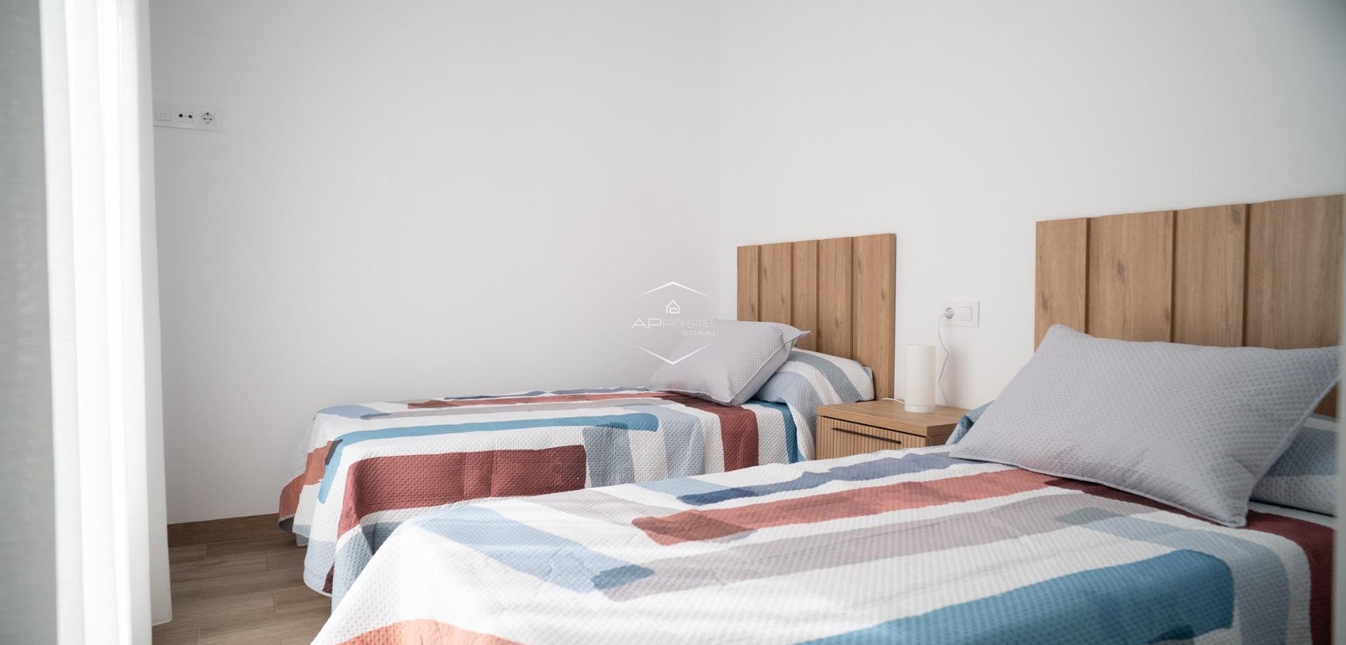 Nowy budynek - Szeregowiec -
San Javier - Parque del doce