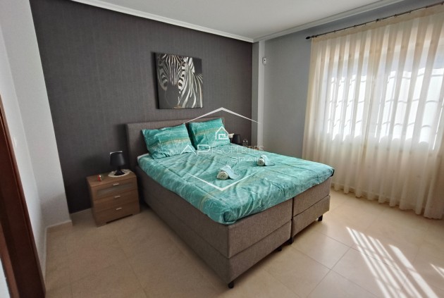 Herverkoop - Villa - Vrijstaand -
La Romana