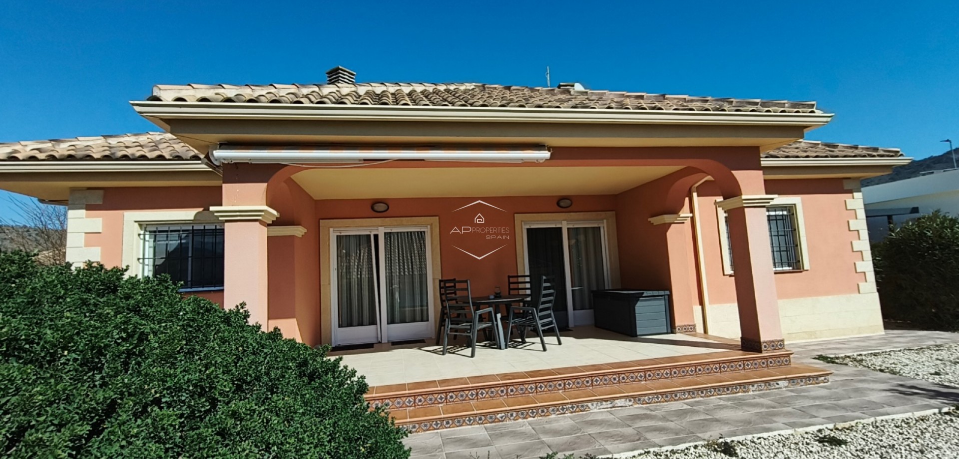 Herverkoop - Villa - Vrijstaand -
La Romana