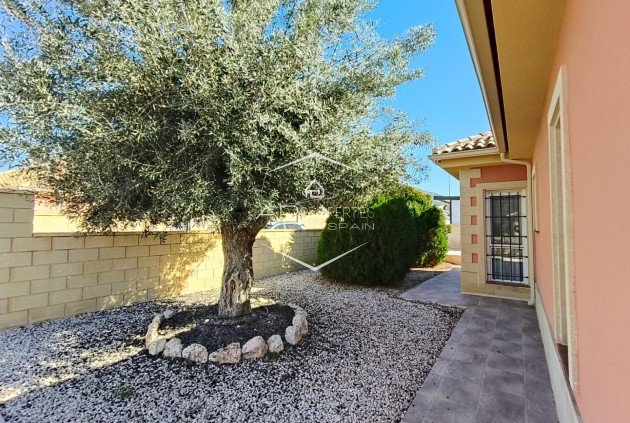 Herverkoop - Villa - Vrijstaand -
La Romana