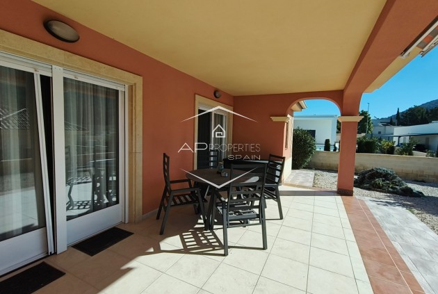 Herverkoop - Villa - Vrijstaand -
La Romana