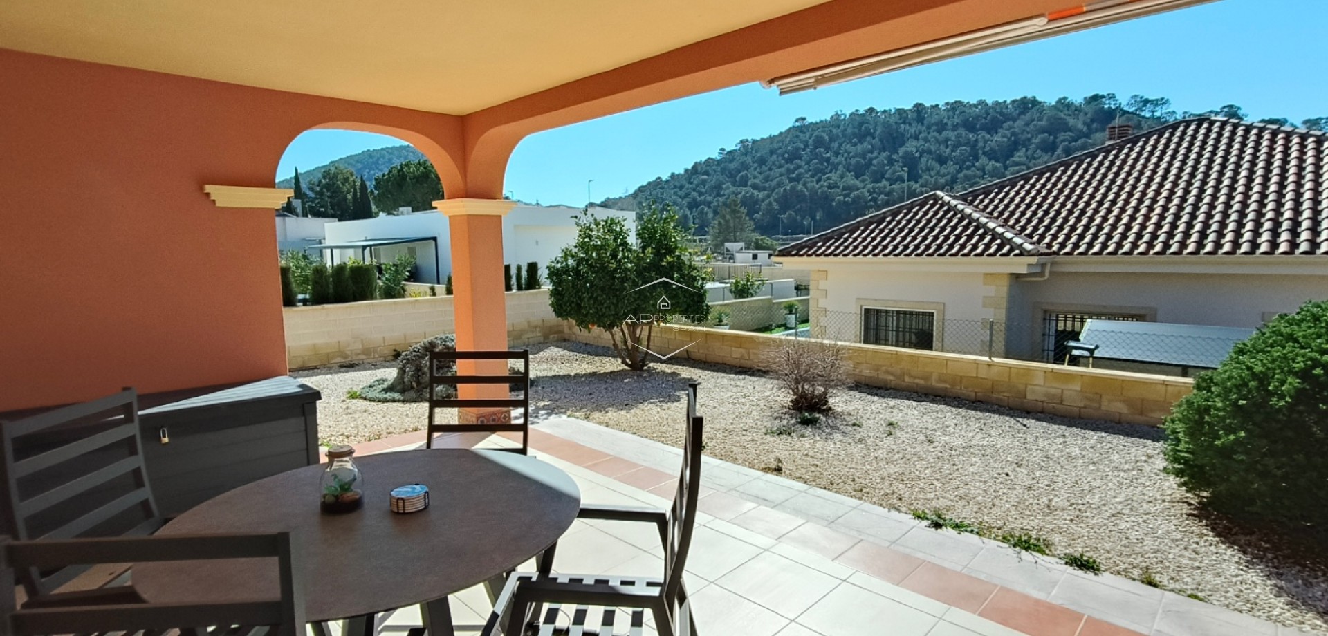 Herverkoop - Villa - Vrijstaand -
La Romana