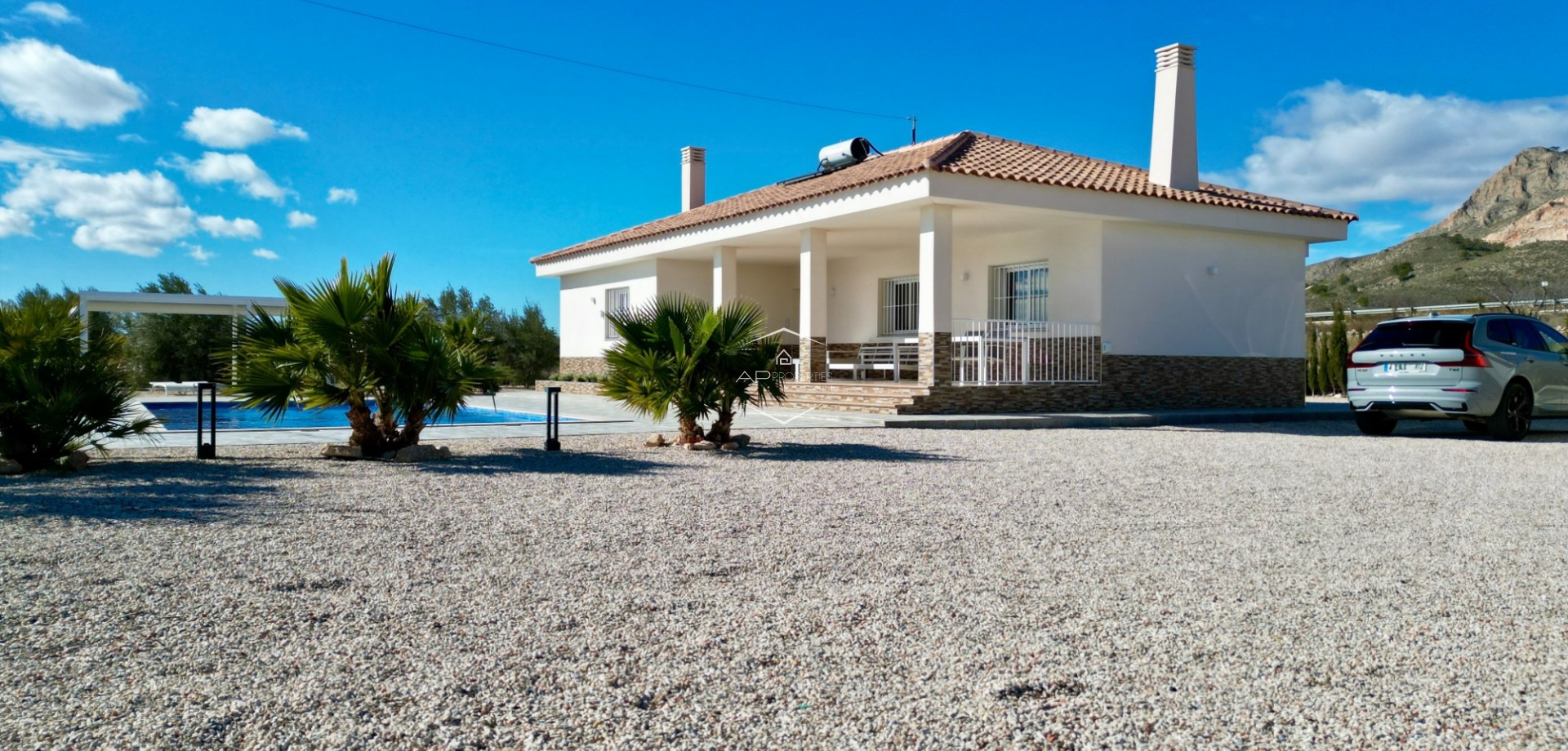 Odsprzedaż - Willa - Dom wolnostojący -
Macisvenda