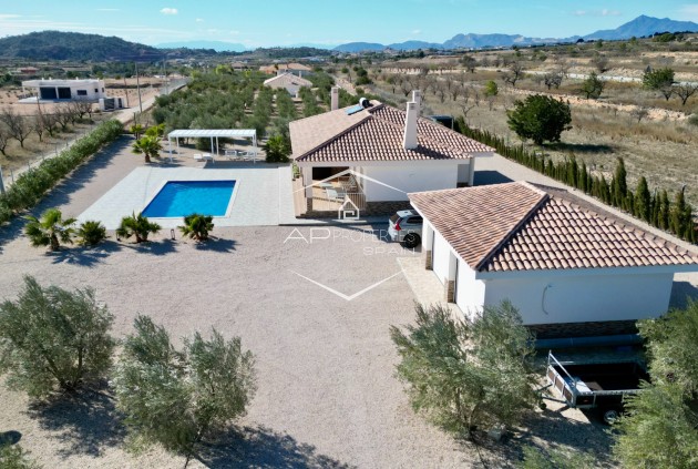 Odsprzedaż - Willa - Dom wolnostojący -
Macisvenda