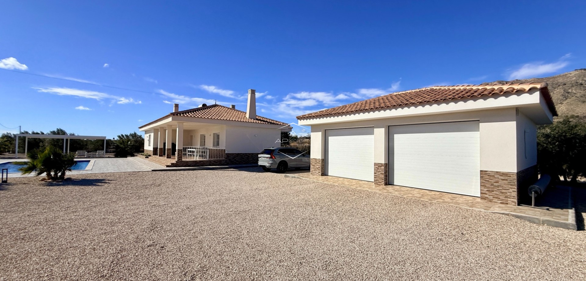 Odsprzedaż - Willa - Dom wolnostojący -
Macisvenda