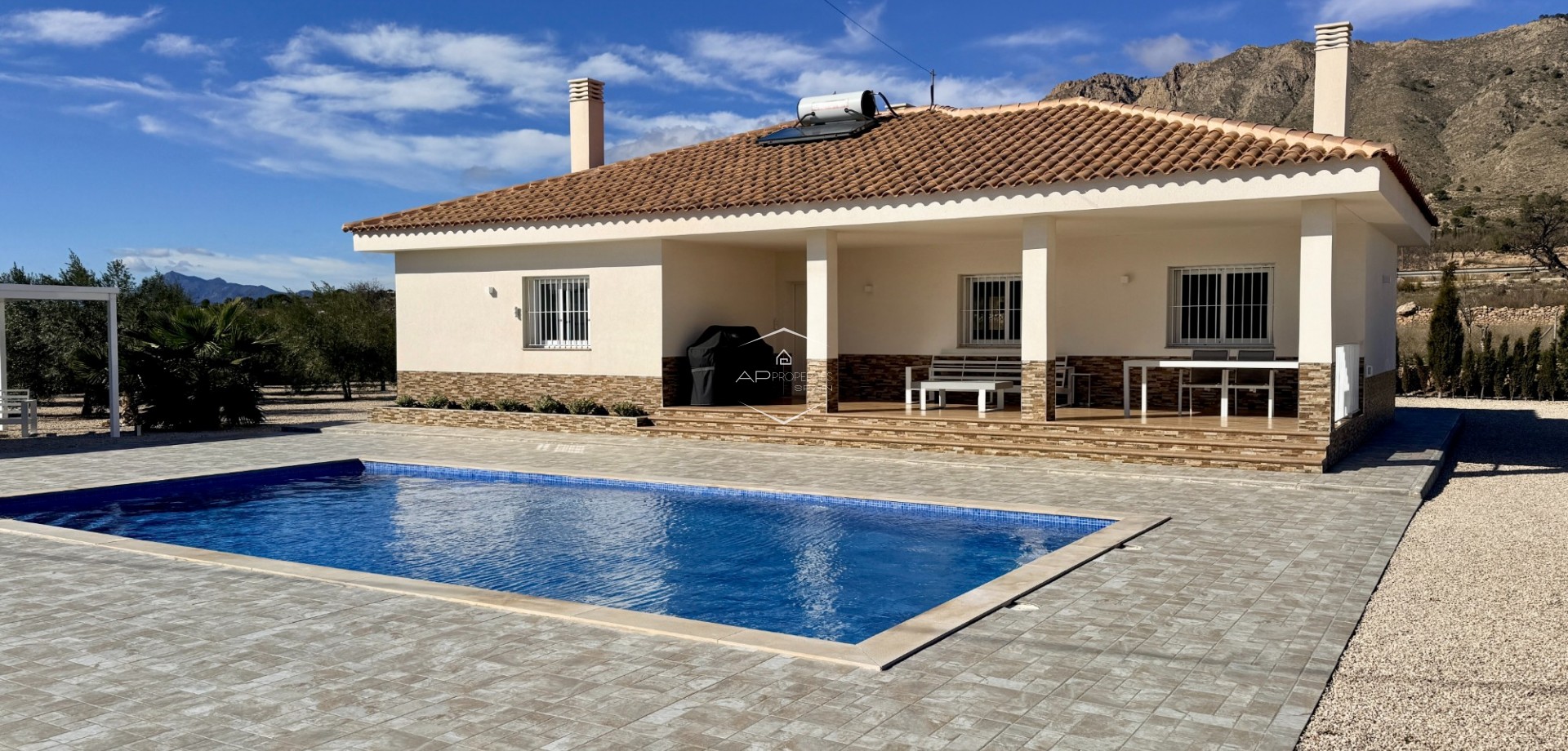 Odsprzedaż - Willa - Dom wolnostojący -
Macisvenda