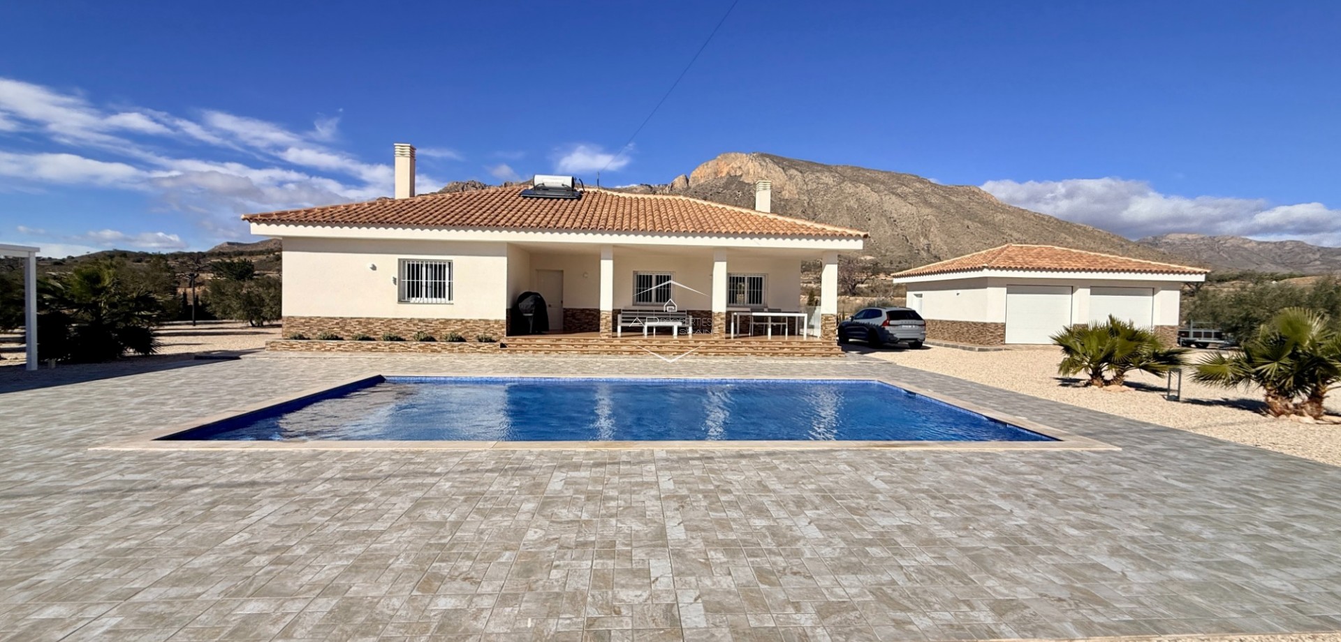 Odsprzedaż - Willa - Dom wolnostojący -
Macisvenda