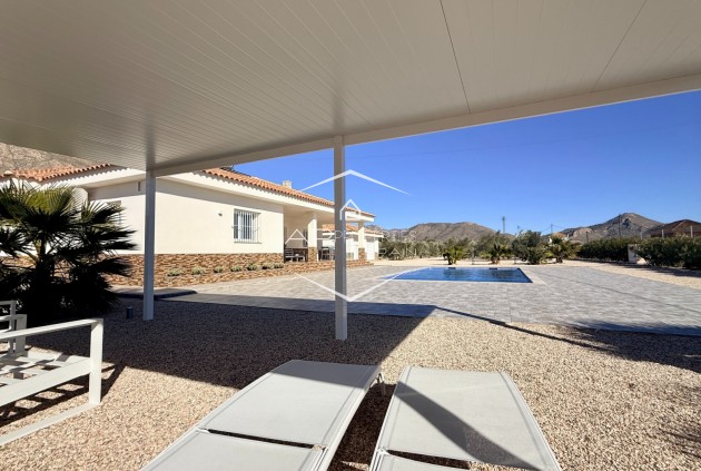 Odsprzedaż - Willa - Dom wolnostojący -
Macisvenda