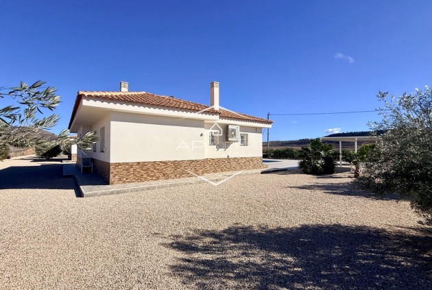 Odsprzedaż - Willa - Dom wolnostojący -
Macisvenda