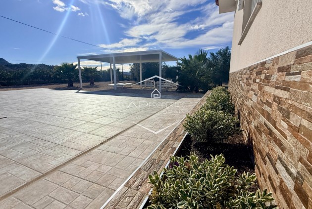 Odsprzedaż - Willa - Dom wolnostojący -
Macisvenda