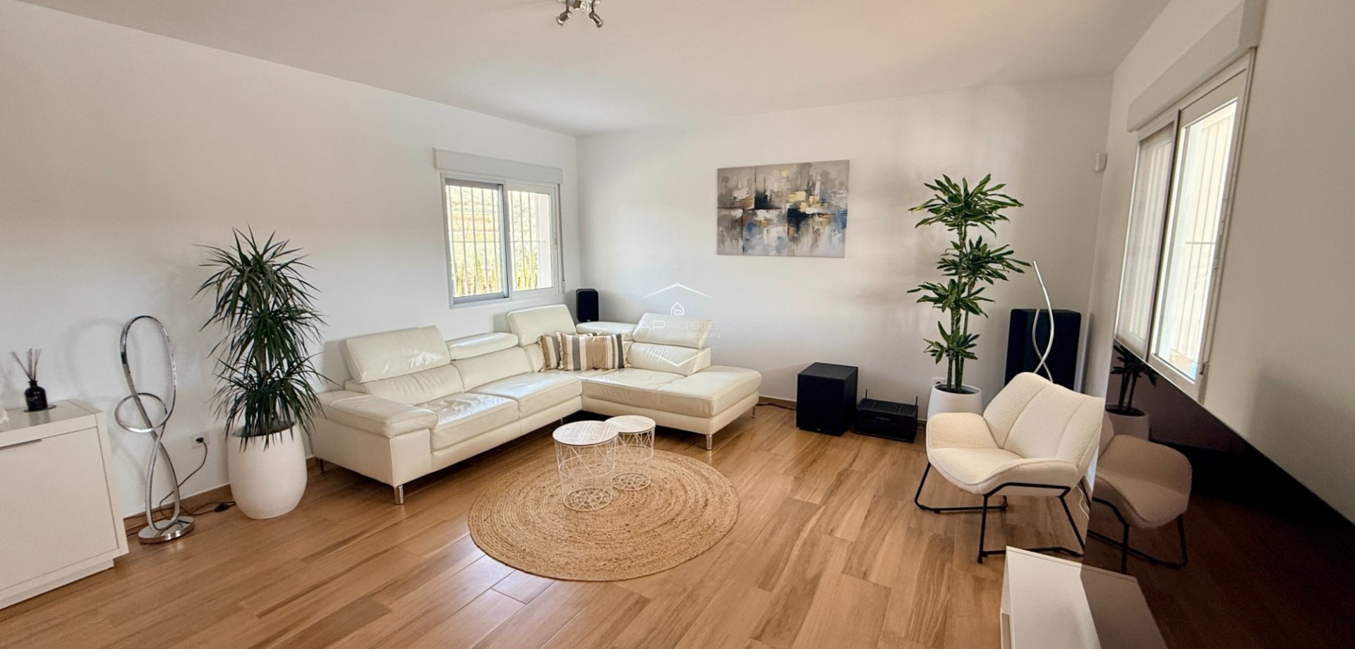 Odsprzedaż - Willa - Dom wolnostojący -
Macisvenda