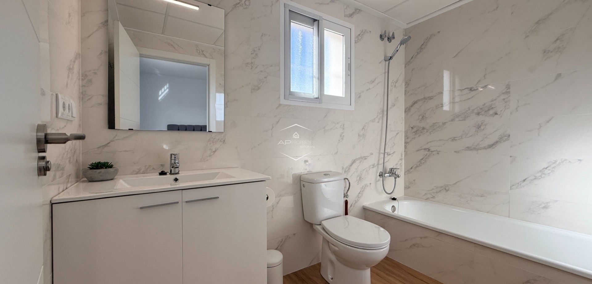 Odsprzedaż - Willa - Dom wolnostojący -
Macisvenda