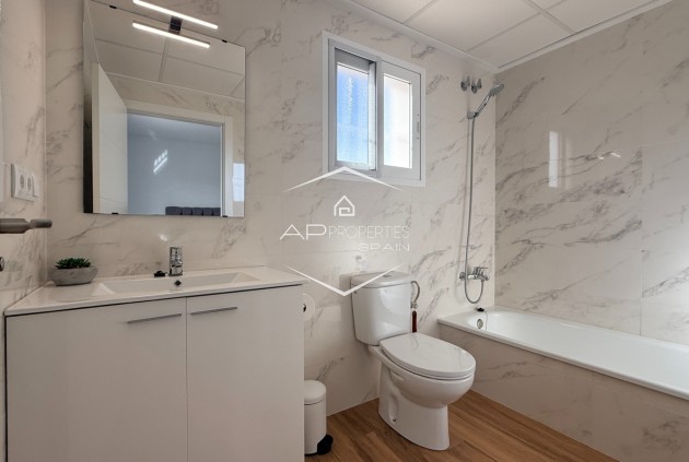 Odsprzedaż - Willa - Dom wolnostojący -
Macisvenda