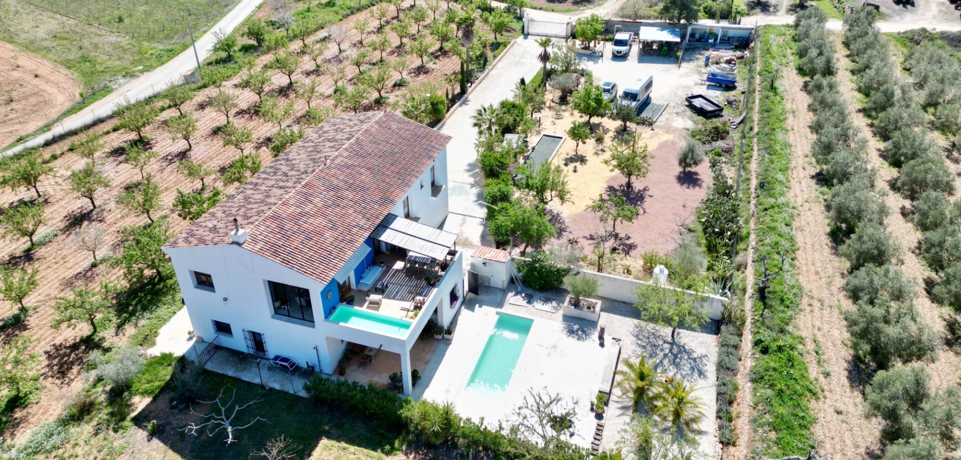 Revente - Villa - Indépendante -
Hondón de las Nieves