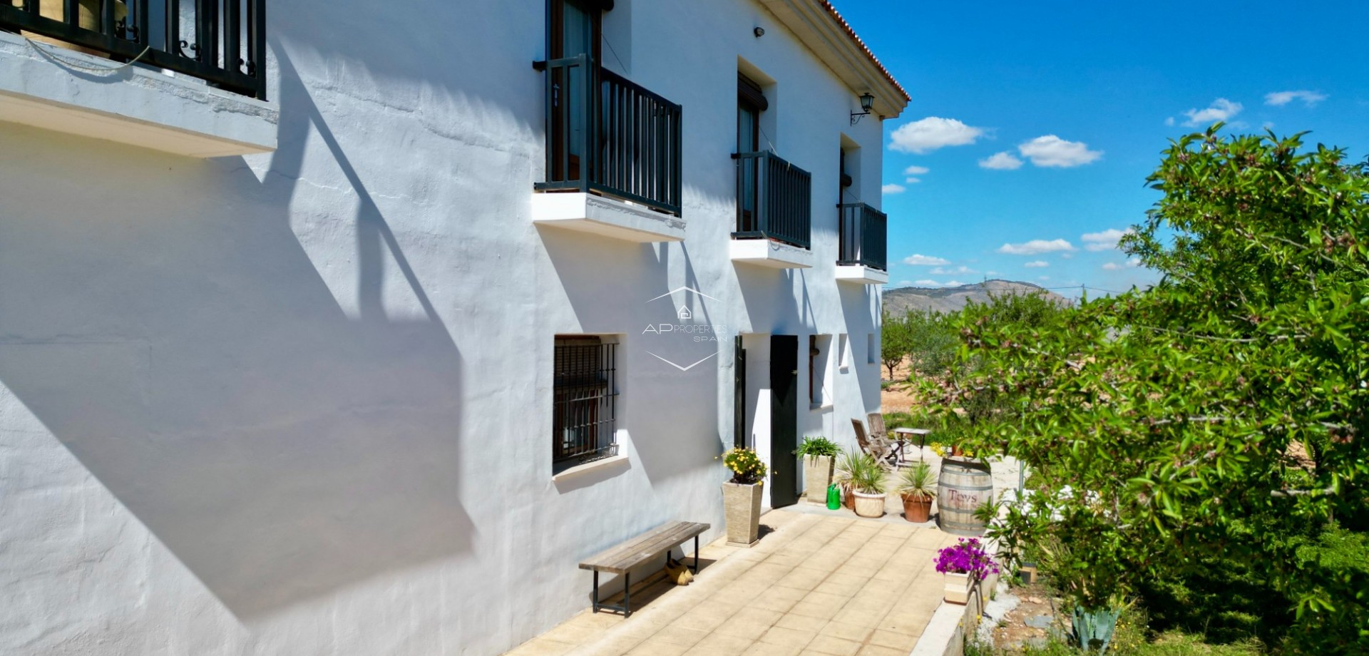 Revente - Villa - Indépendante -
Hondón de las Nieves