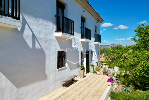 Revente - Villa - Indépendante -
Hondón de las Nieves