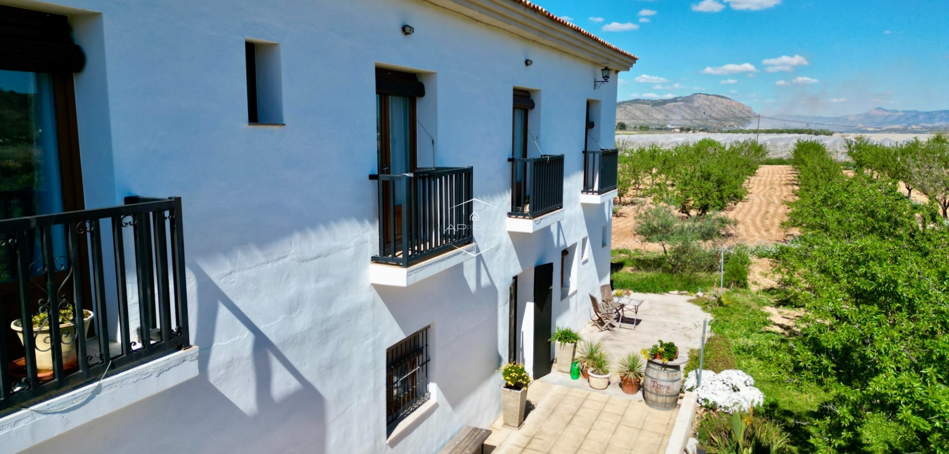 Revente - Villa - Indépendante -
Hondón de las Nieves