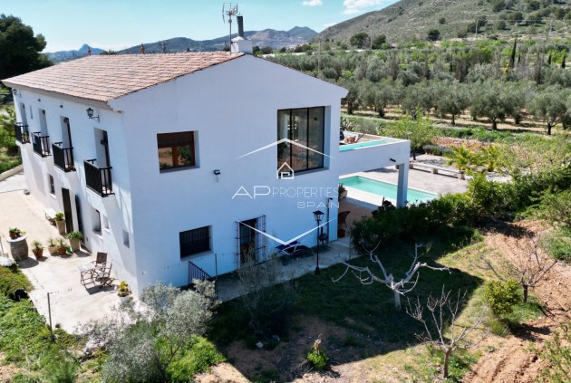 Revente - Villa - Indépendante -
Hondón de las Nieves