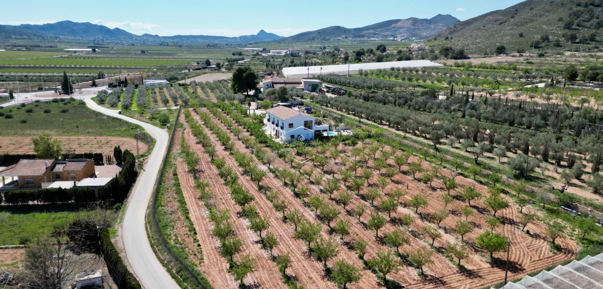 Revente - Villa - Indépendante -
Hondón de las Nieves