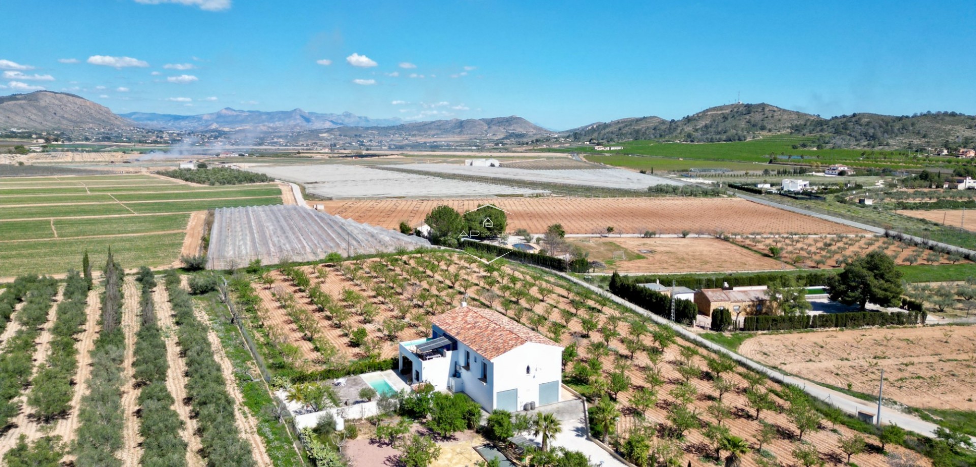Revente - Villa - Indépendante -
Hondón de las Nieves