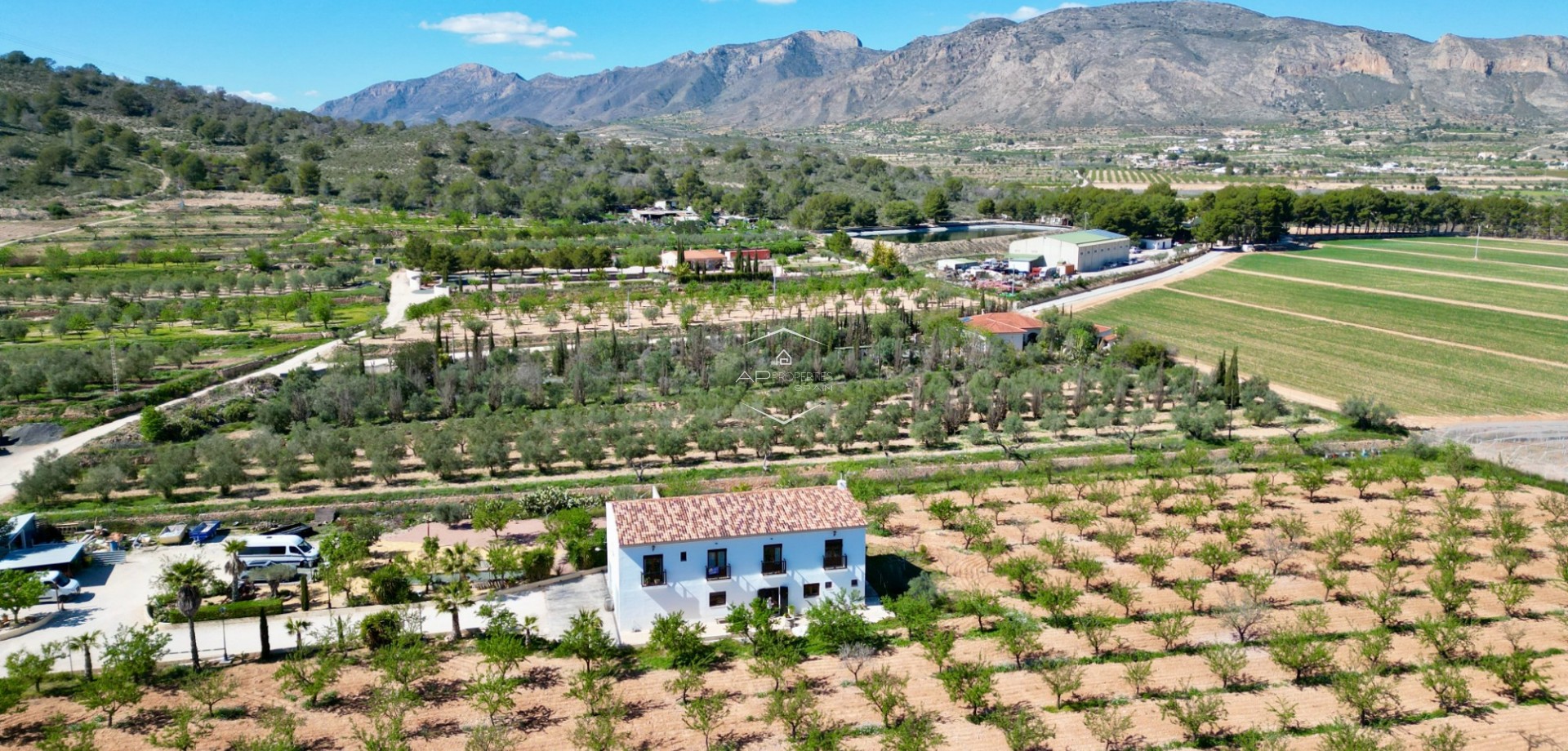 Revente - Villa - Indépendante -
Hondón de las Nieves