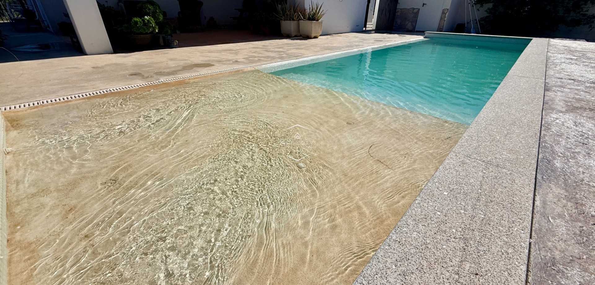 Revente - Villa - Indépendante -
Hondón de las Nieves