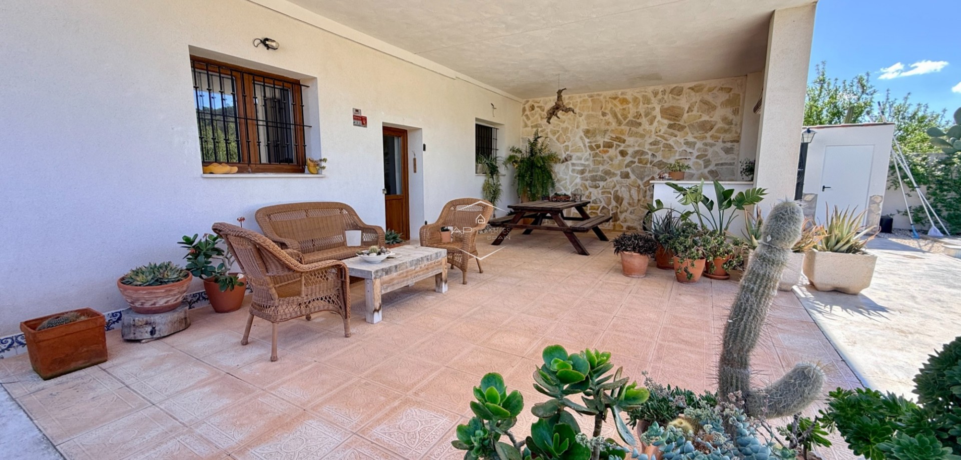 Revente - Villa - Indépendante -
Hondón de las Nieves