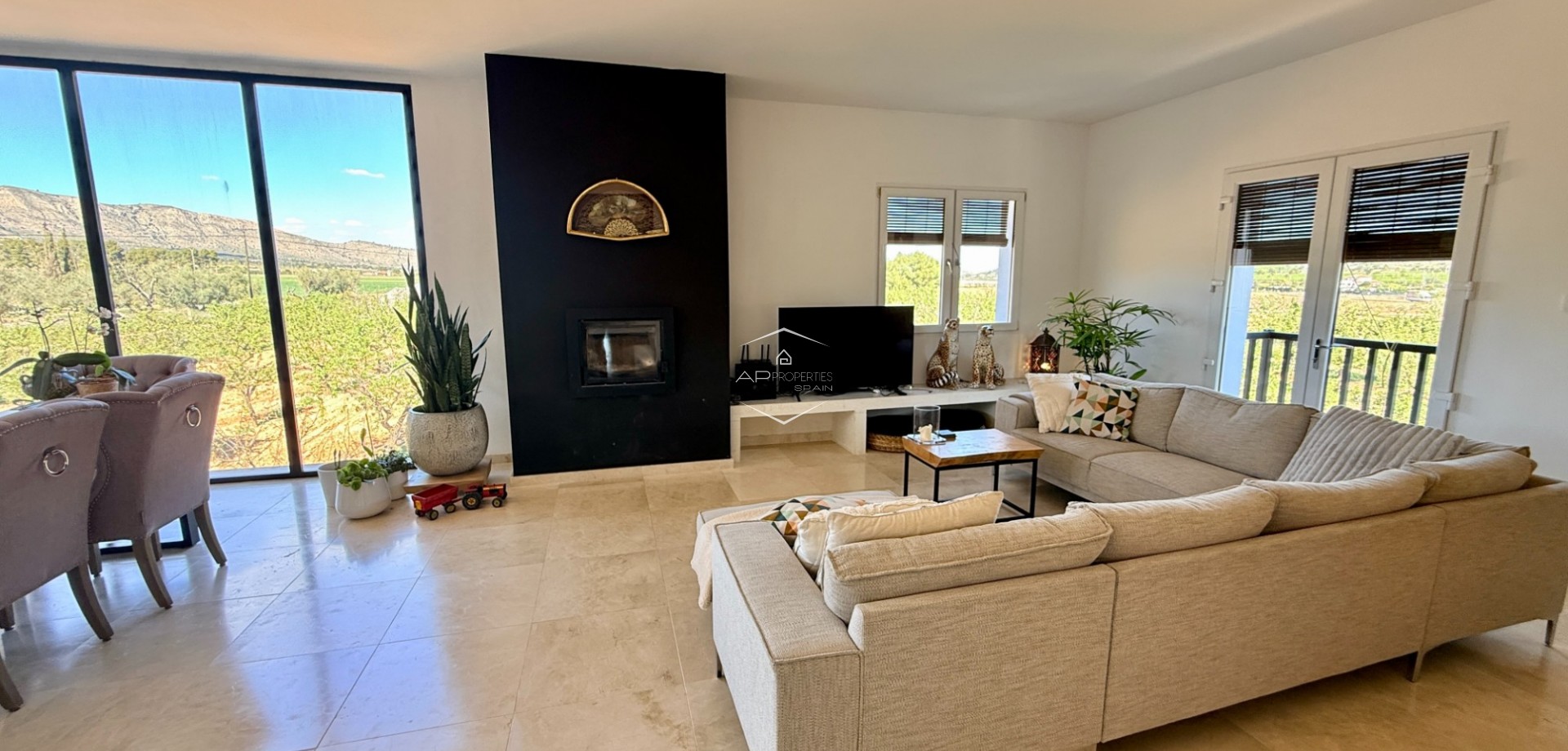 Revente - Villa - Indépendante -
Hondón de las Nieves