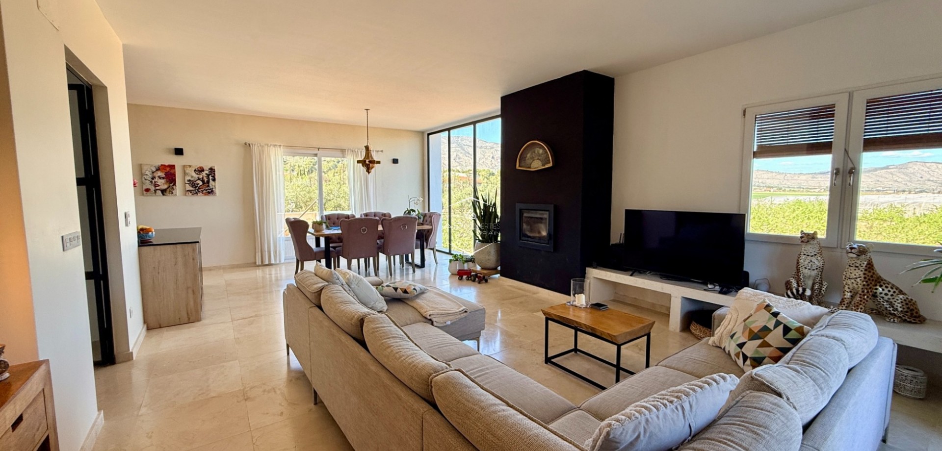 Revente - Villa - Indépendante -
Hondón de las Nieves