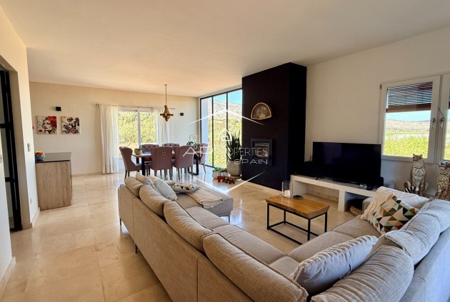 Revente - Villa - Indépendante -
Hondón de las Nieves