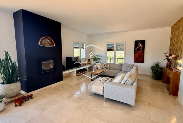 Revente - Villa - Indépendante -
Hondón de las Nieves