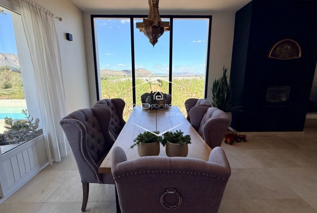 Revente - Villa - Indépendante -
Hondón de las Nieves