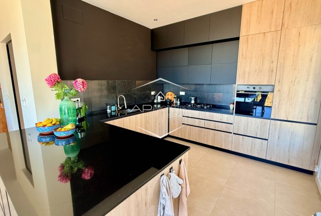 Revente - Villa - Indépendante -
Hondón de las Nieves